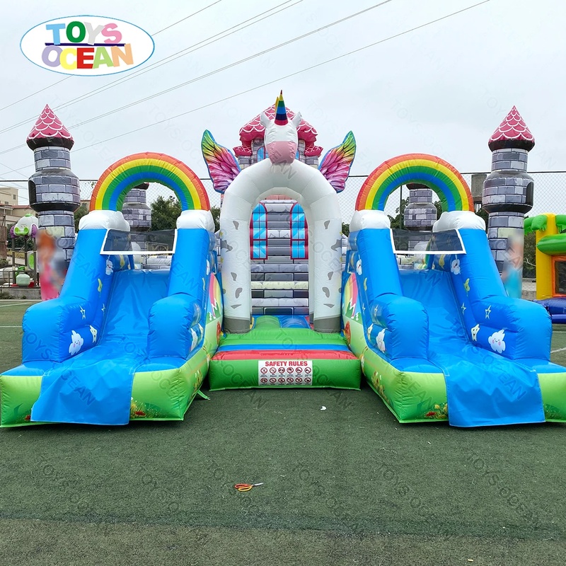 Kids Outdoor House With Slide - Castello Gonfiabile Personalizzato per Bambini con
