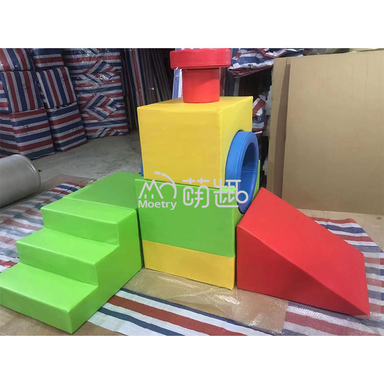 Blocchi di Schiuma Colorati a  - Kids Outdoor Playset recensione e prezzo